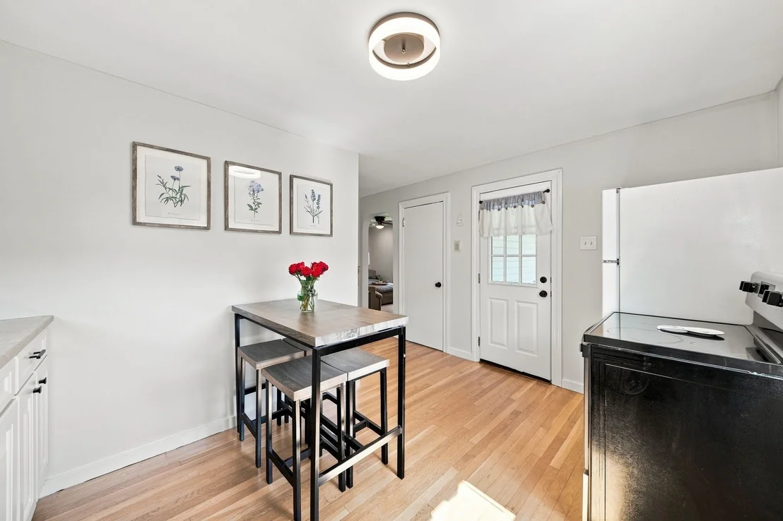 Photo of 46 Lupine Rd