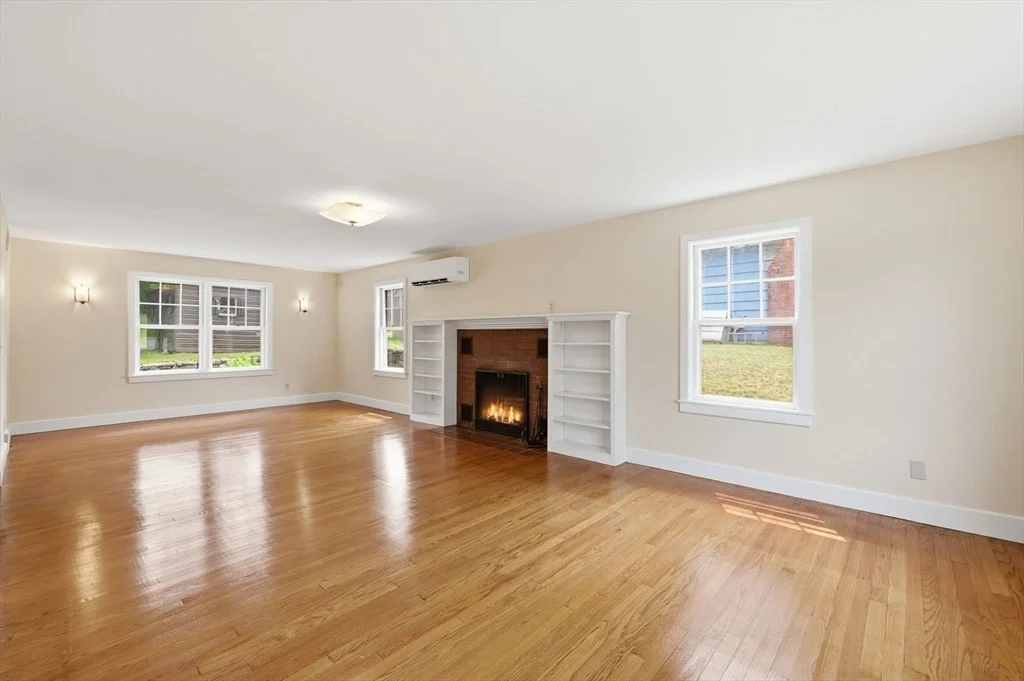 Photo of 375 Fredette Street