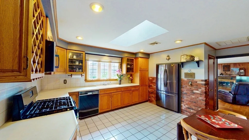 Photo of 8 Vincent Ave