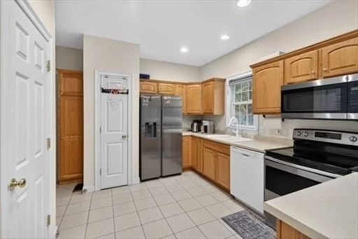 Photo of Unit 1 at 1 Knowlton Circle