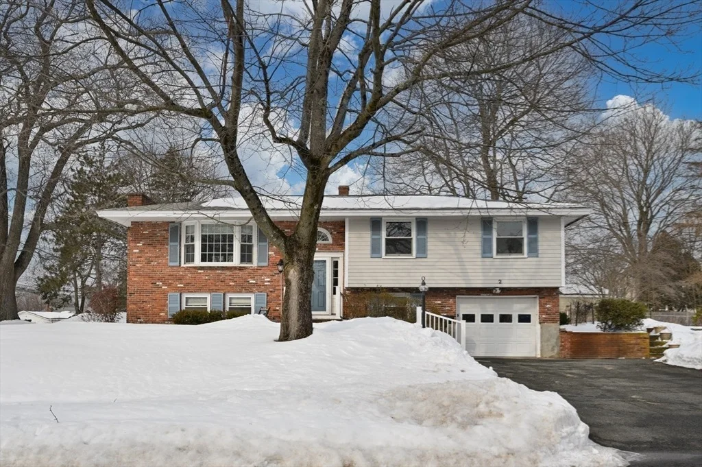 Photo of 2 Iroquois Rd.