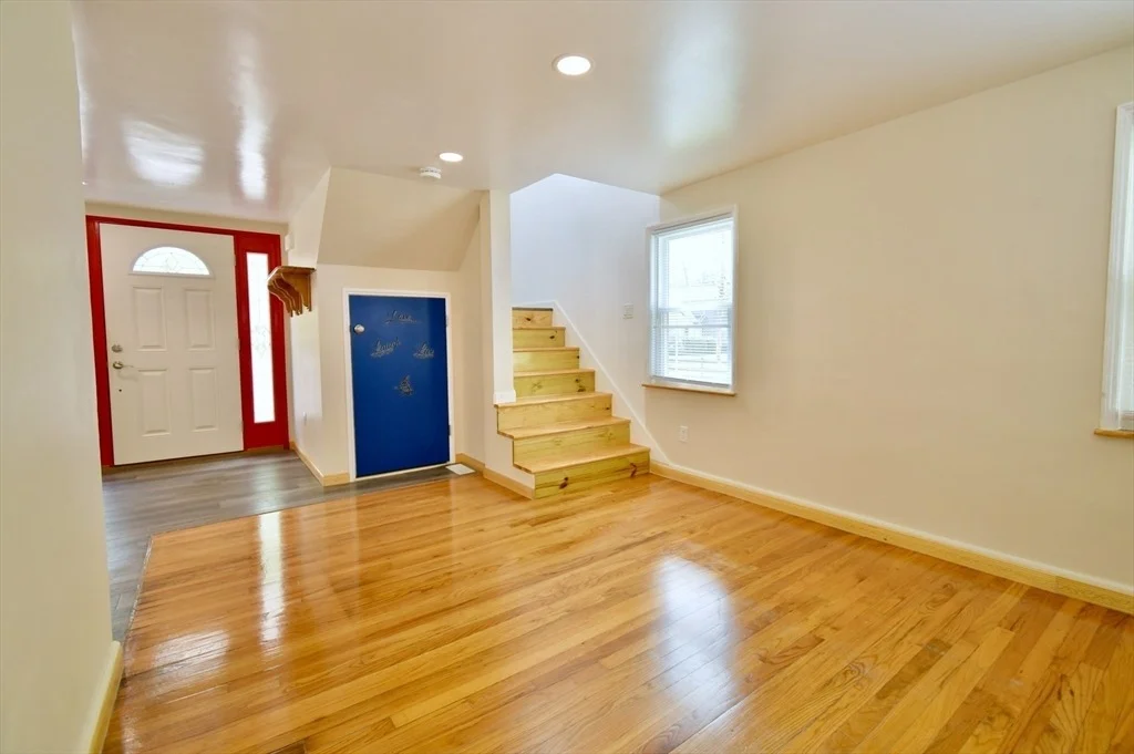 Photo of 160 Austin St