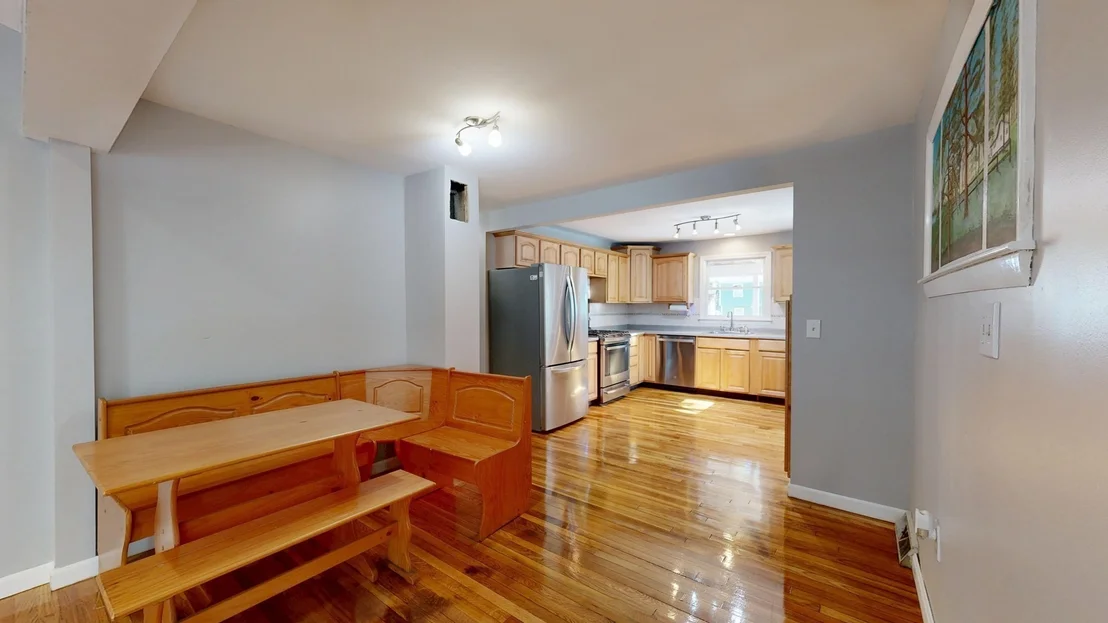 Photo of 19 Fieldcrest Ter