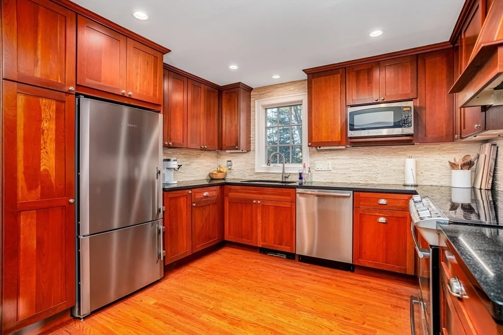 Photo of 238 Mill St Ext
