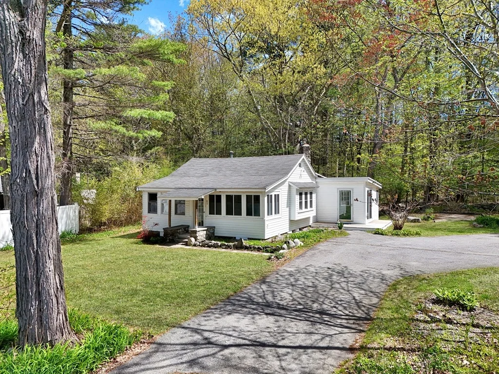 Photo of 85 Colonial Dr
