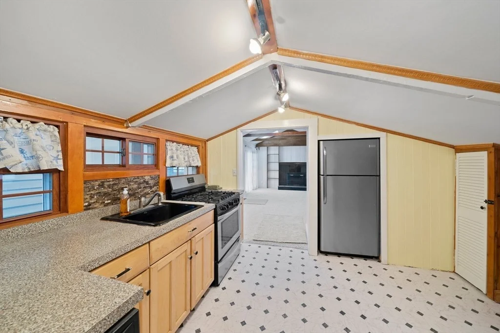 Photo of 20 Dundee Dr.