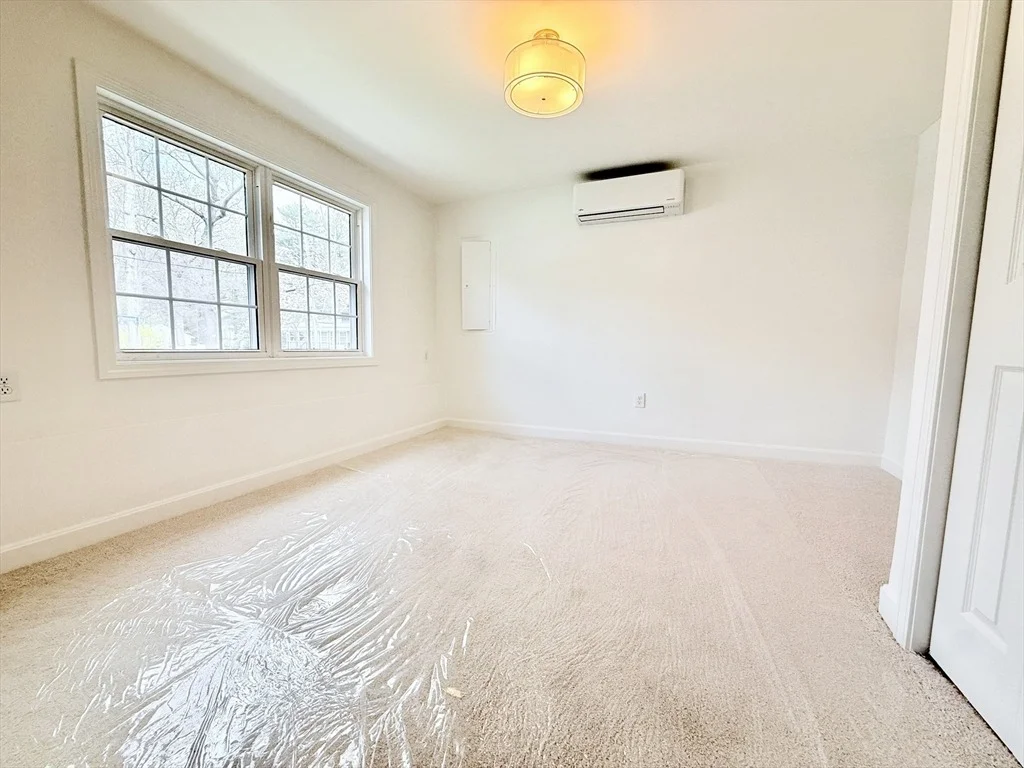 Photo of 43 Buttonwood Road