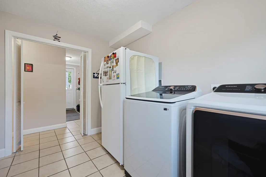 Photo of 39 Candy Ln