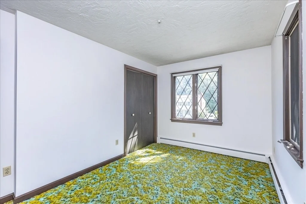 Photo of 43 Ledgewood Dr