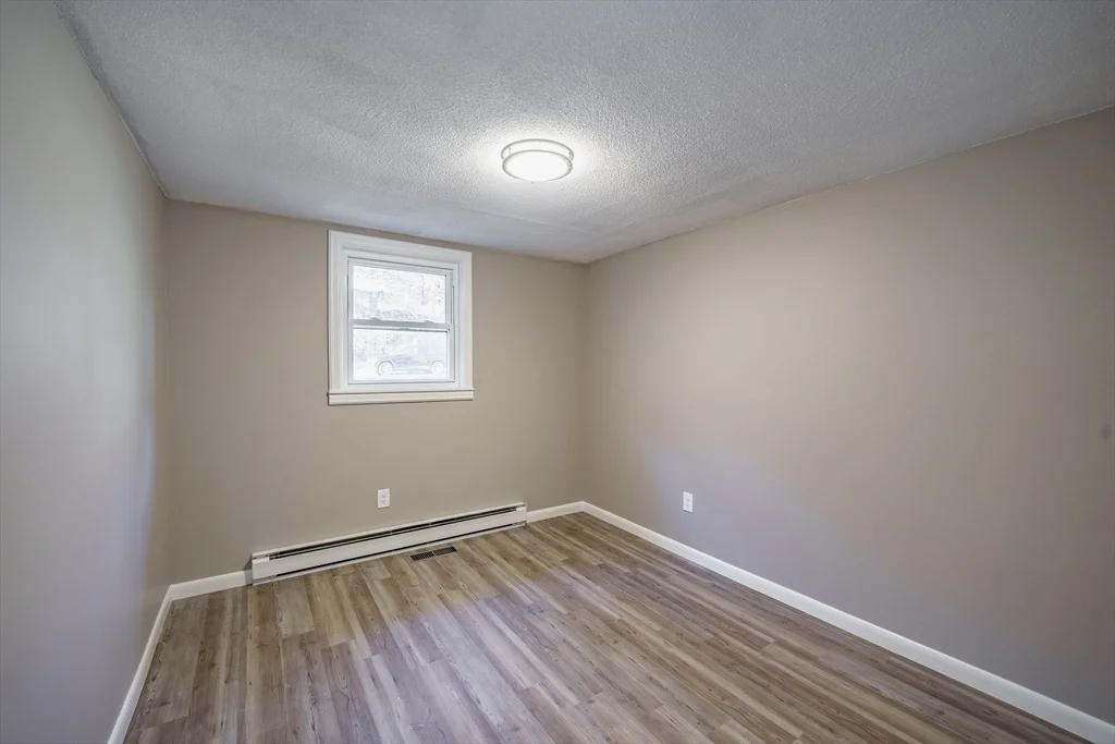 Photo of 172 Bumstead Rd