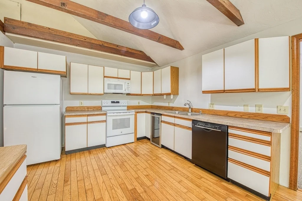 Photo of 6 Daniel Dr