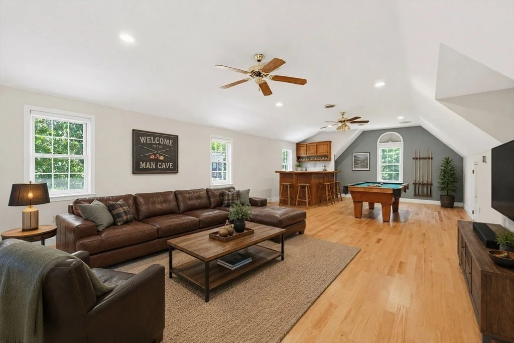 Photo of 19 Windsor Dr.