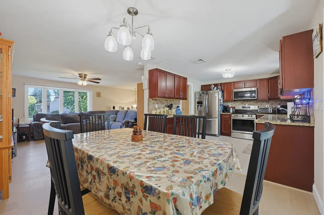 Photo of 39 Candy Ln