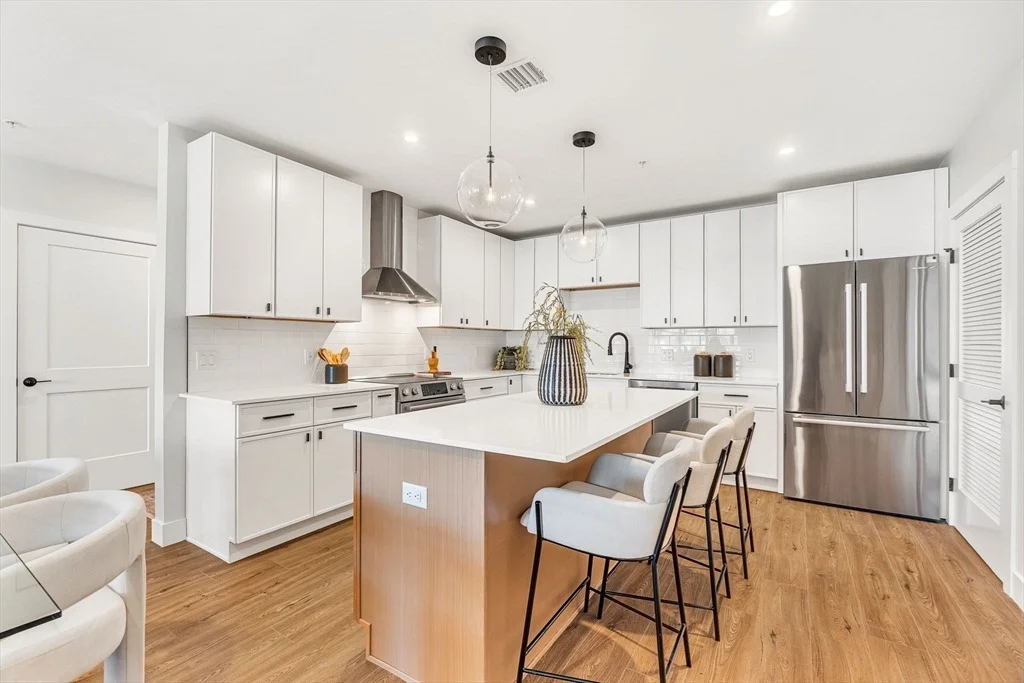 Photo of Unit UNIT102 at 20 Audubon Way