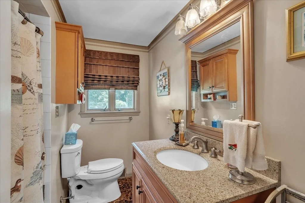 Photo of 33 Dean St.
