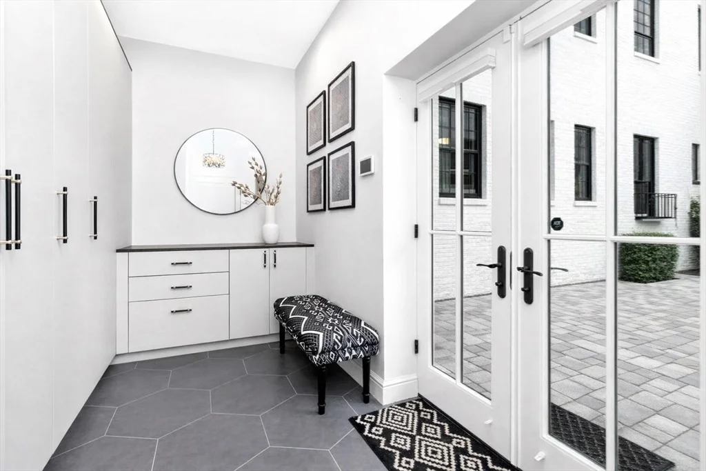 Photo of 102 Saint Botolph St