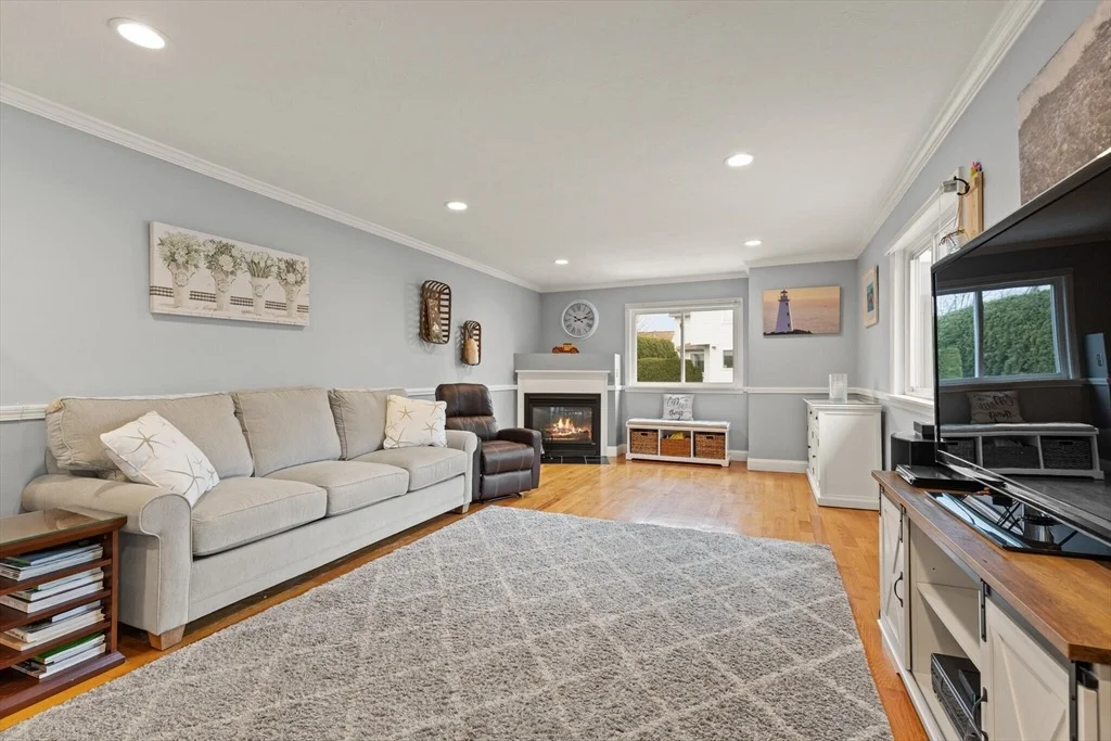 Photo of Unit 333 at 333 Captain Eames Cir