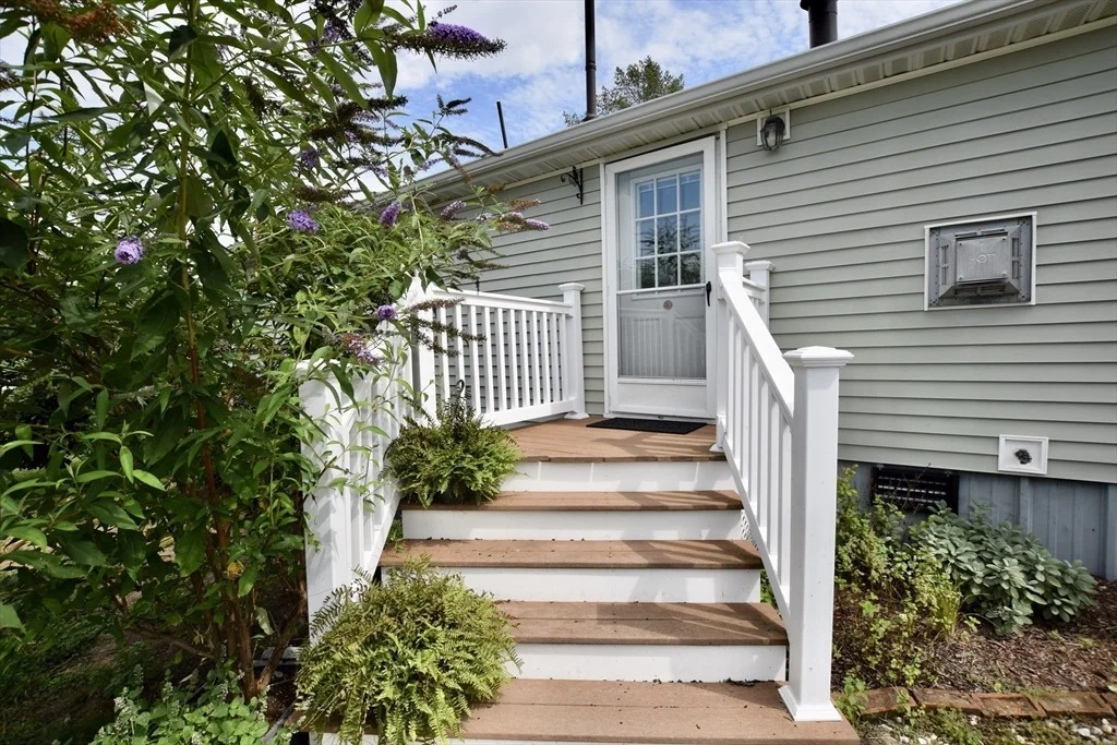 Photo of 29 Lyn Ln.