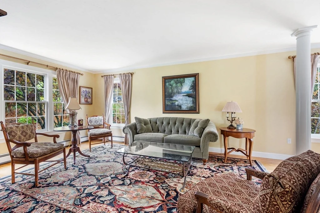 Photo of 56 Paradise Dr