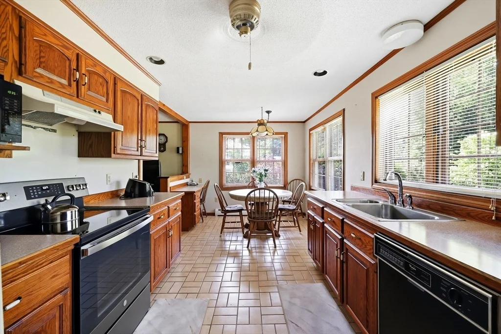 Photo of 4 Ladyslipper Ln