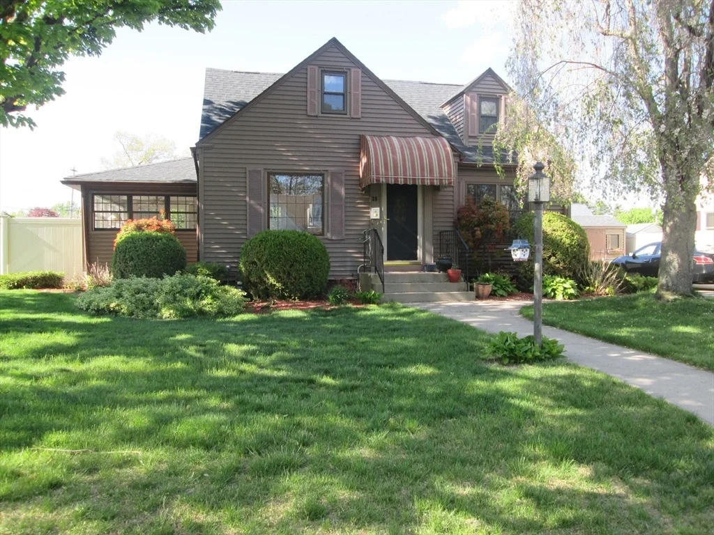 Photo of 28 Clairmont Ave