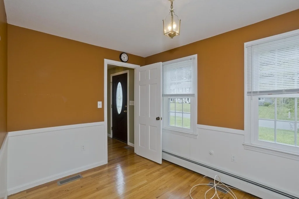 Photo of 236 Forest Glen