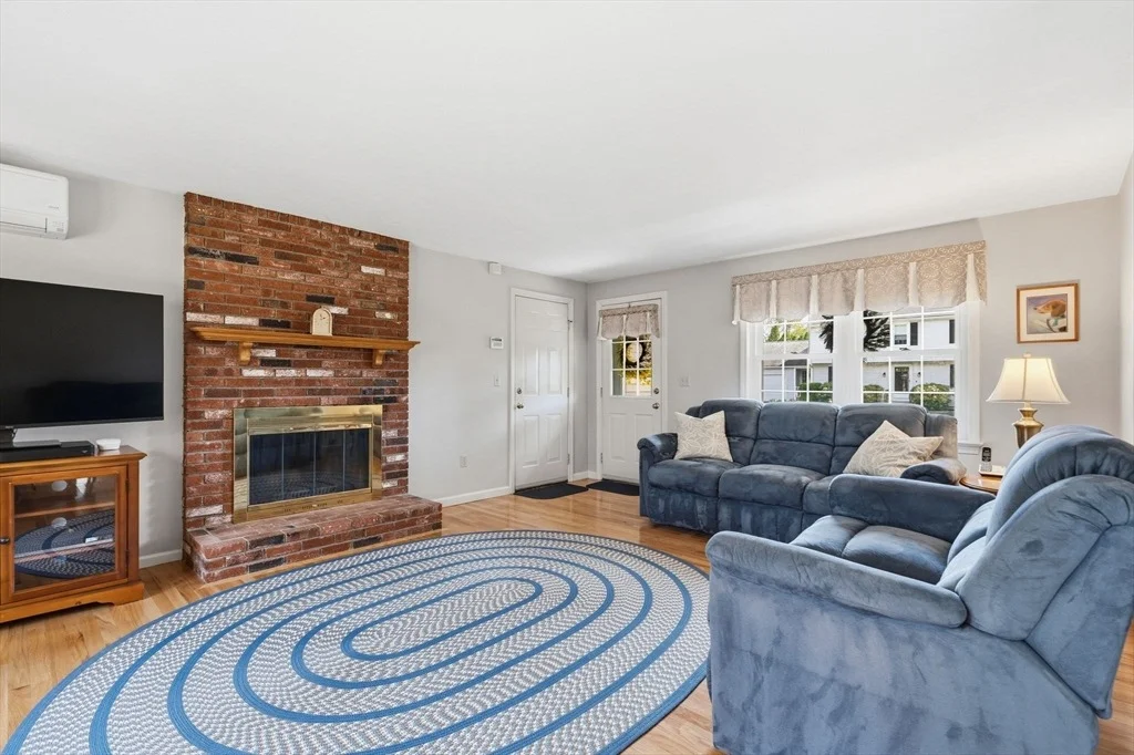 Photo of 32 Dolly Dr