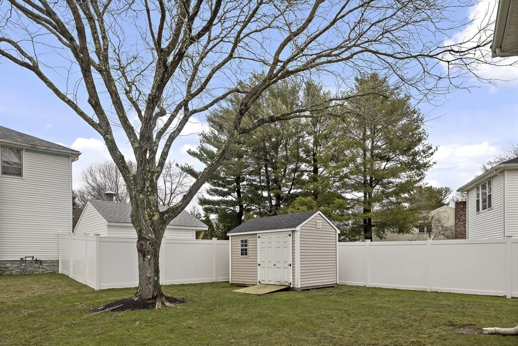 Photo of 40 Brewster Dr
