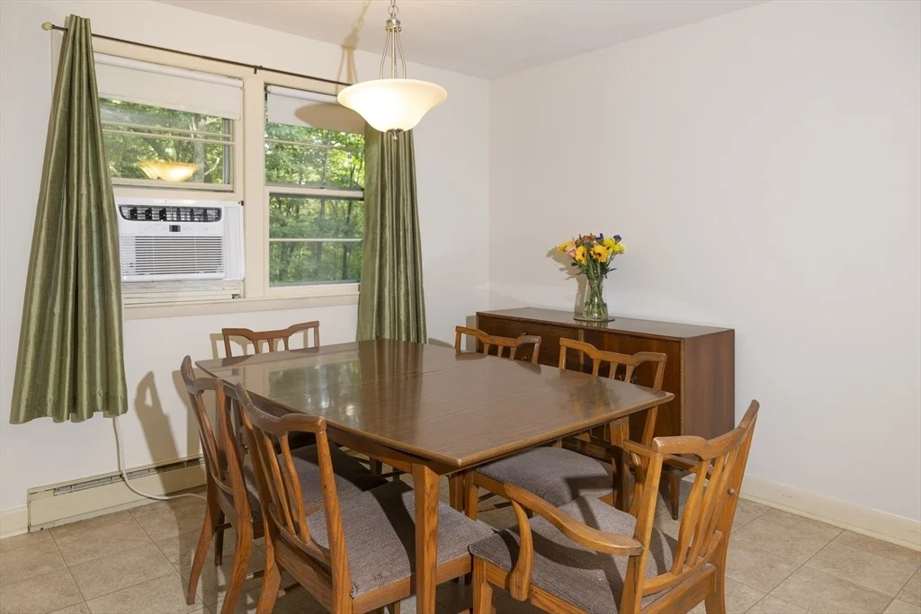 Photo of 35 Carleton Rd