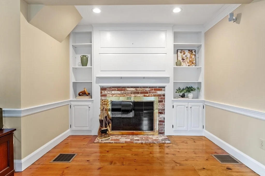 Photo of 39 Bare Hill Rd