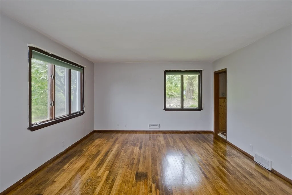 Photo of 52 Hillview Rd