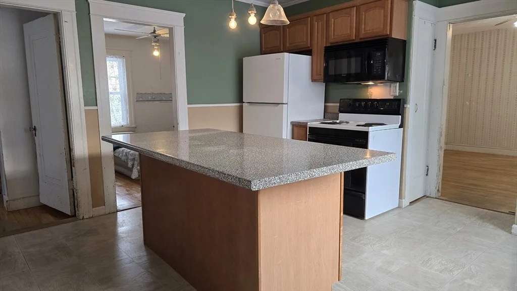 Photo of 35 Arbutus Road