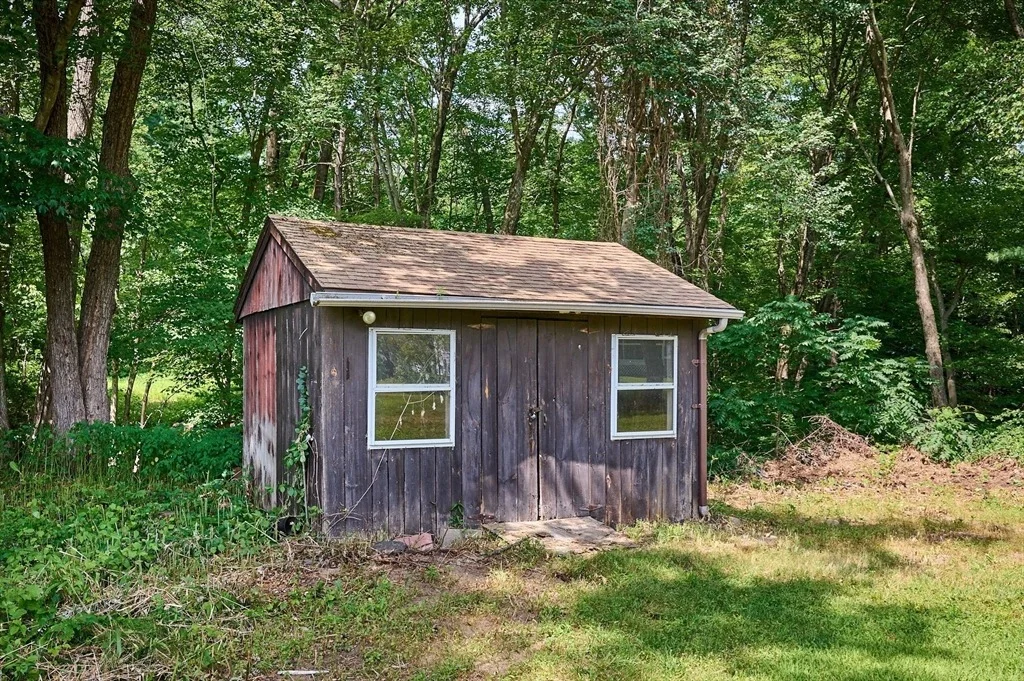 Photo of 15 Evans Ave