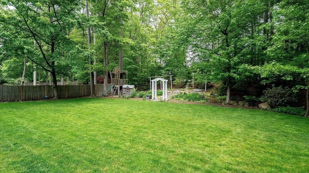 Photo of 142 Baker St