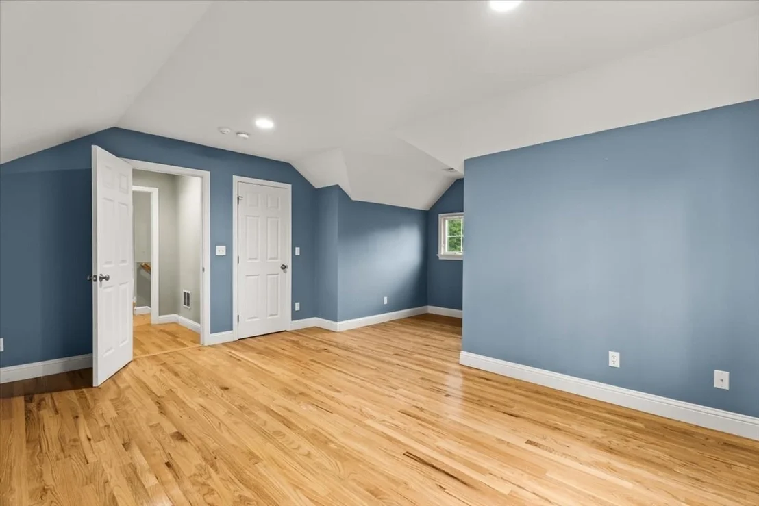 Photo of 22 Red Pine Ln