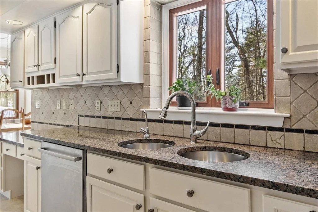 Photo of 9 Blanchard Rd