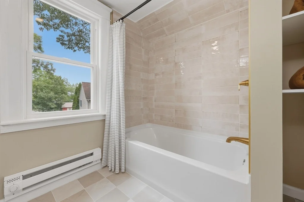 Photo of 365 Lake Avenue