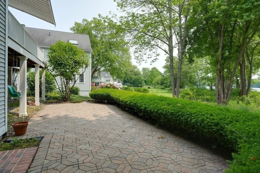 Photo of 244 Salem End Road