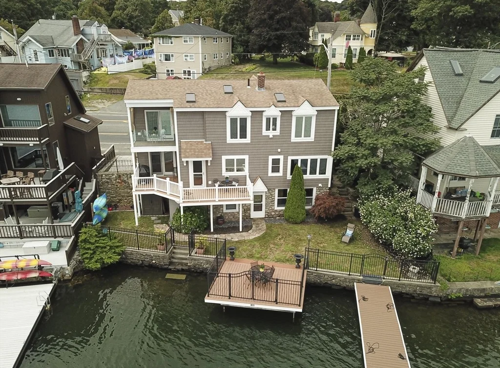 Photo of 135 Lake Ave
