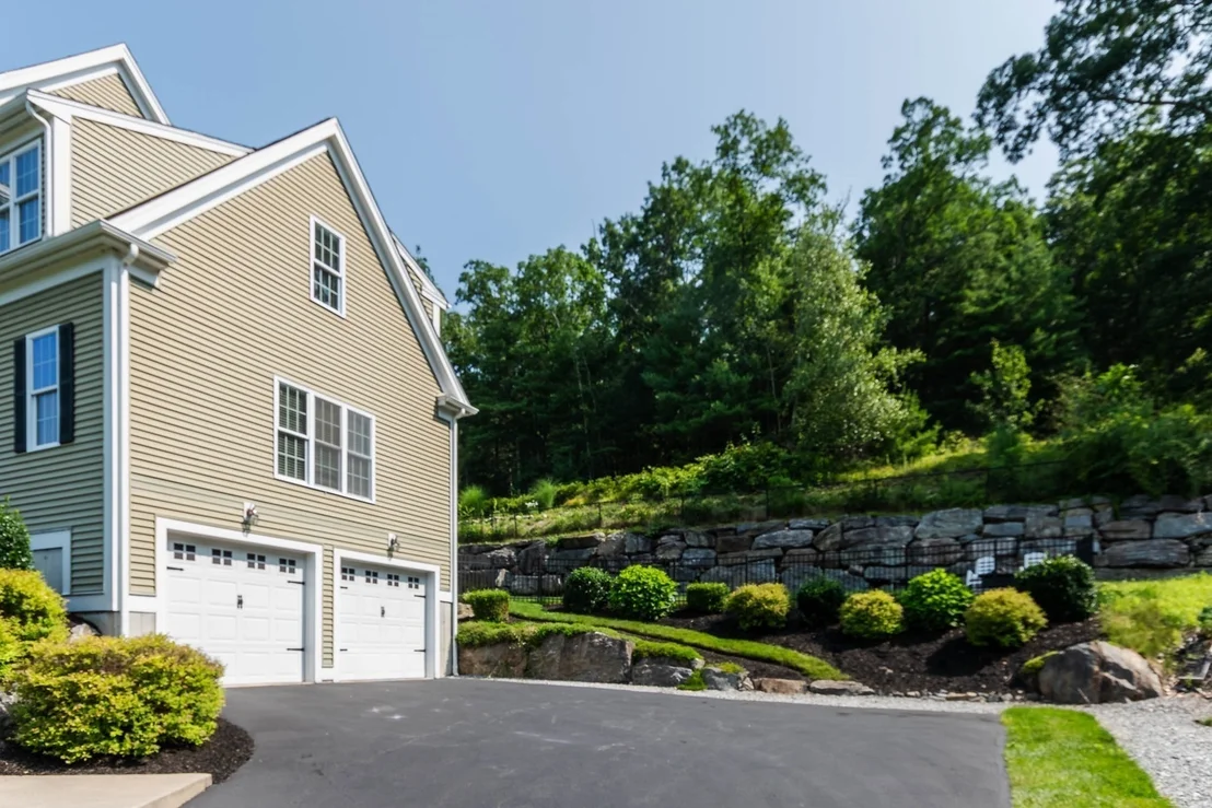 Photo of 493 Taylor Rd