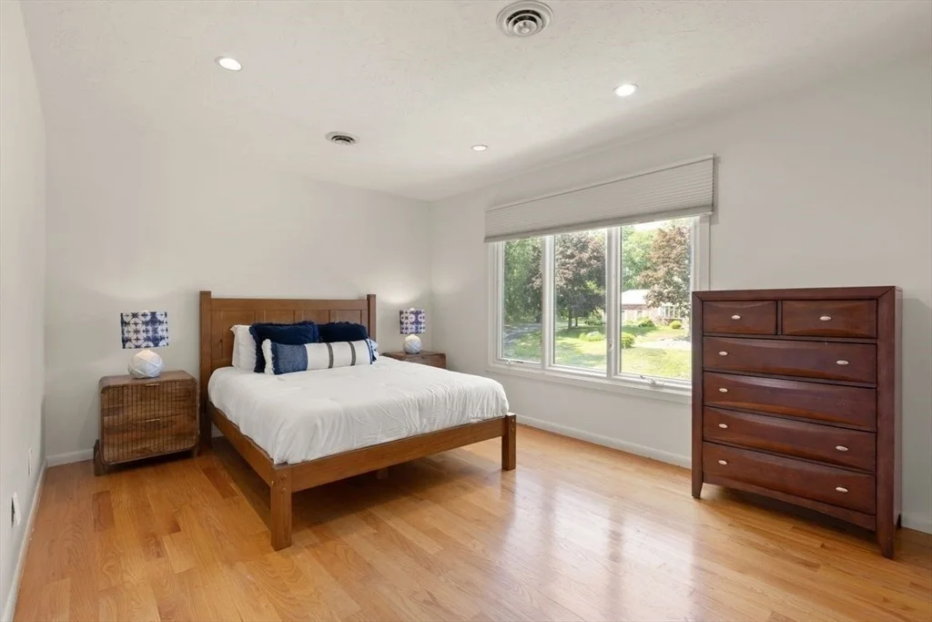 Photo of 48 Castle Dr