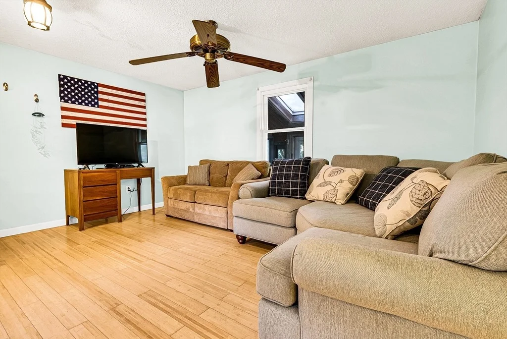 Photo of 102 Lower Gore Rd