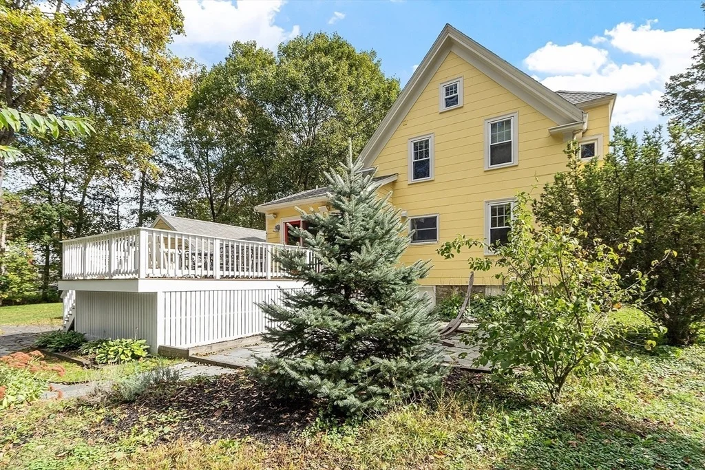 Photo of 52 Maple St
