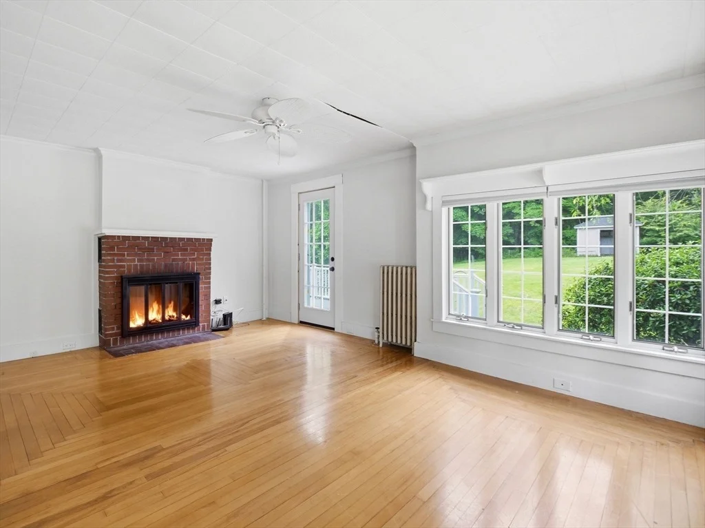 Photo of 98 Walnut St