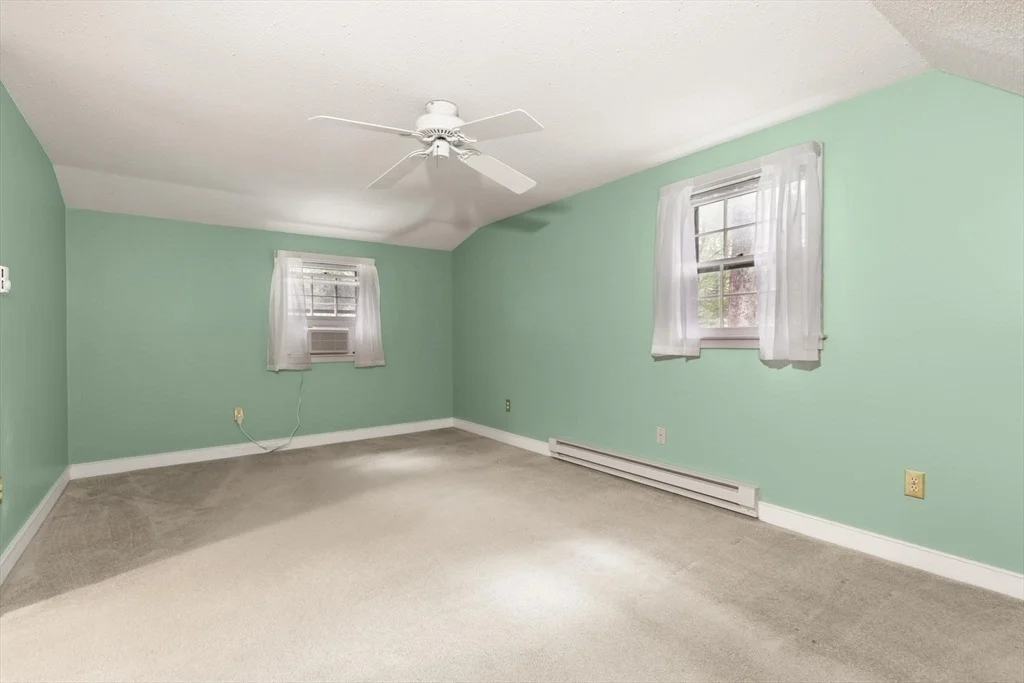 Photo of 653 Townsend Road