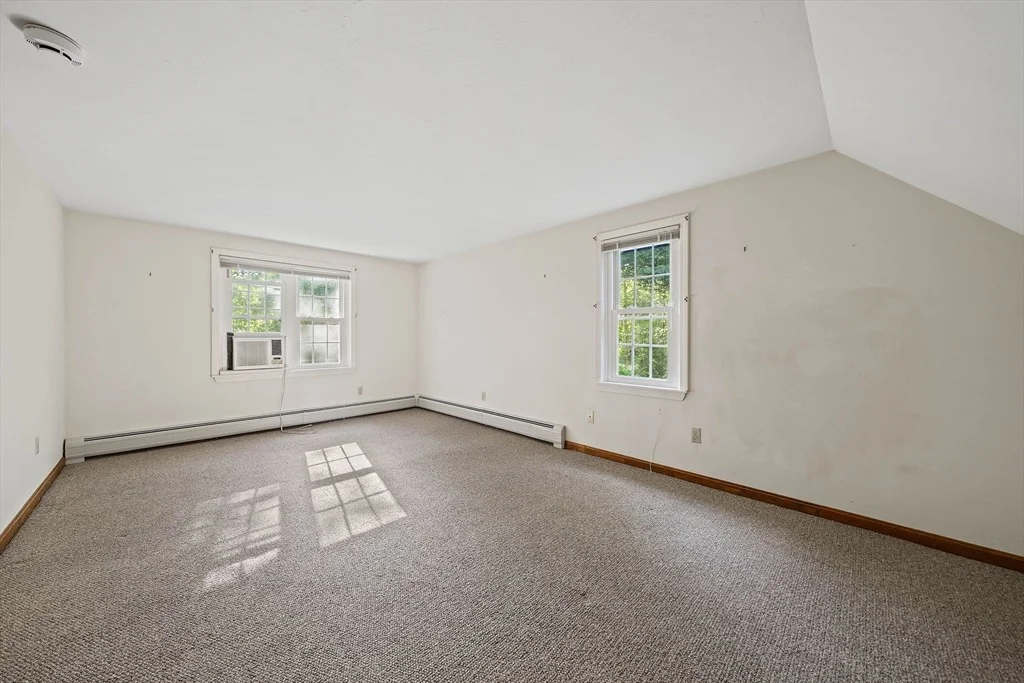 Photo of 20 Biscayne Dr