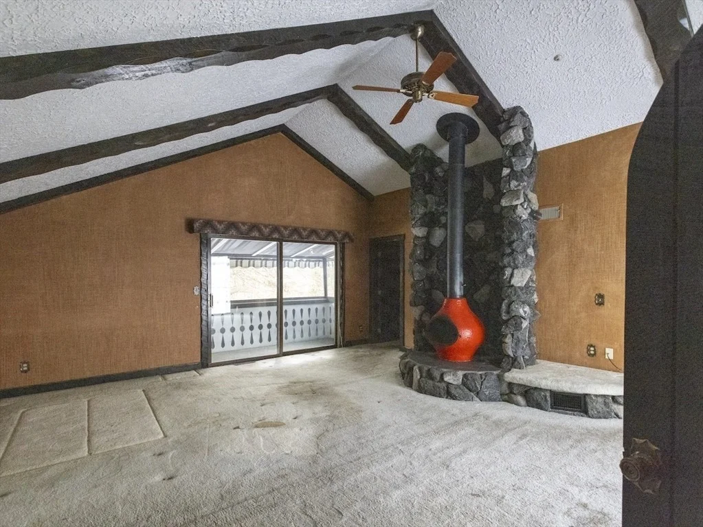 Photo of 233 Annette Ave