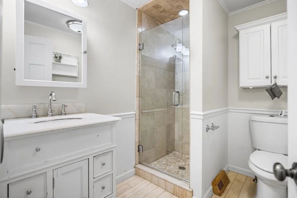 Photo of 7 Sherborne Cir