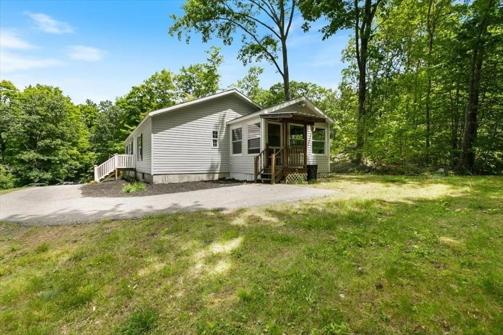 Photo of 98 Hurricane Rd