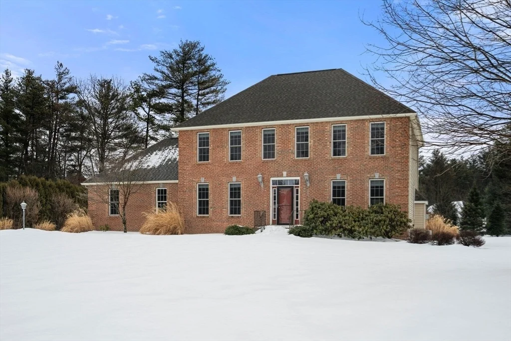 Photo of 18 Lexington Cir